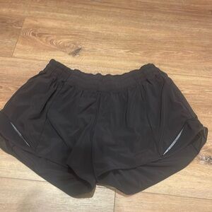 HOTTY HOT LR 4” SHORT LULULEMON